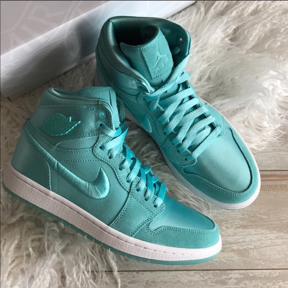 NWT Nike Air Jordan 1 Retro Satin Pack - Picture 8 of 8